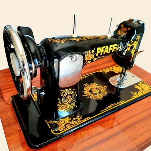 Pfaff 50 antique sewing machine with cabinet, fully functional