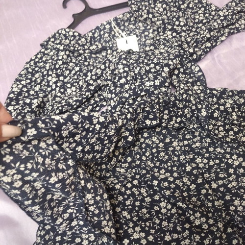 Only women's dress new, dark blue with white flowers, sizes L to XL