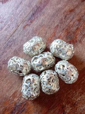 Metal necklace beads 20mm silver, pack of 7, new