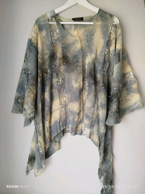 Gallery tunic wide fit like new