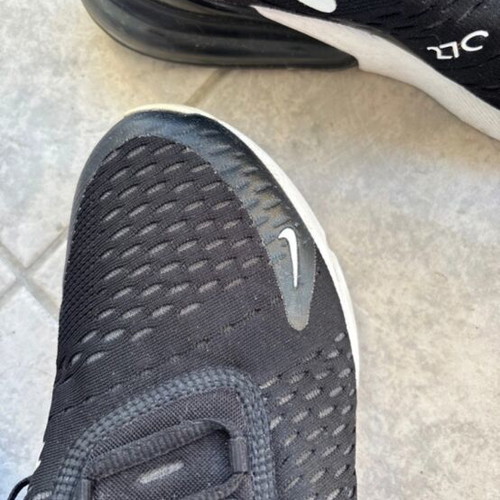 Nike Air Max 270 athletic shoes like new, size 39, black