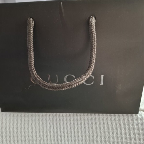 Gucci paper bag with authentic packaging papers like new
