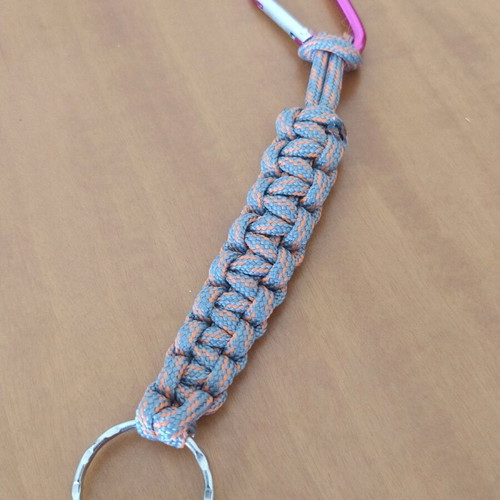Paracord keychain new in various colors with rings and carabineer