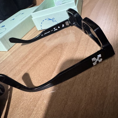 Off White sunglasses, black, authentic with box and tags