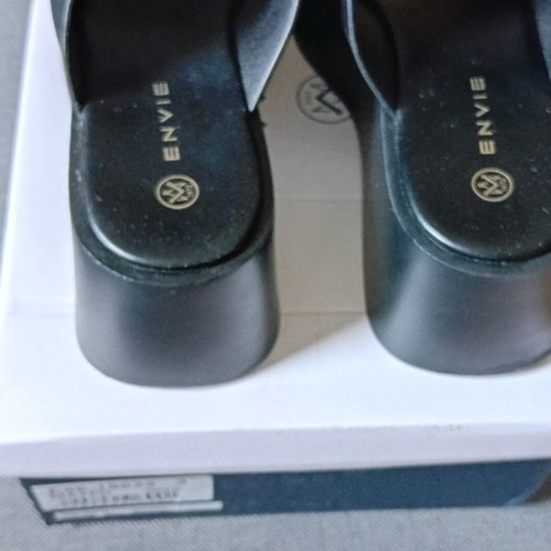Envie Shoes women's platform sandals size 37 like new black