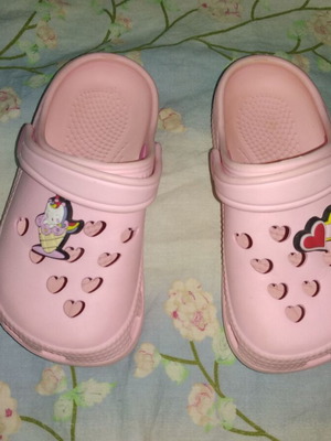 Children's beach slippers, pink and white, sizes 26-27