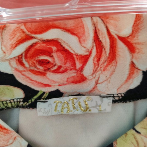 Floral midi skirt used, high-waisted with pockets, size XS