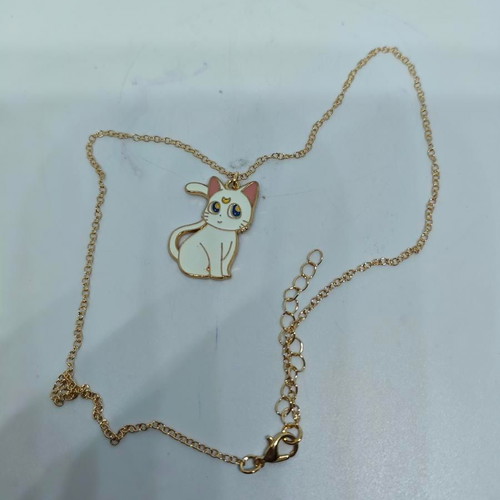 Sailor Moon Artemis White Cat Necklace with Gold Chain like new