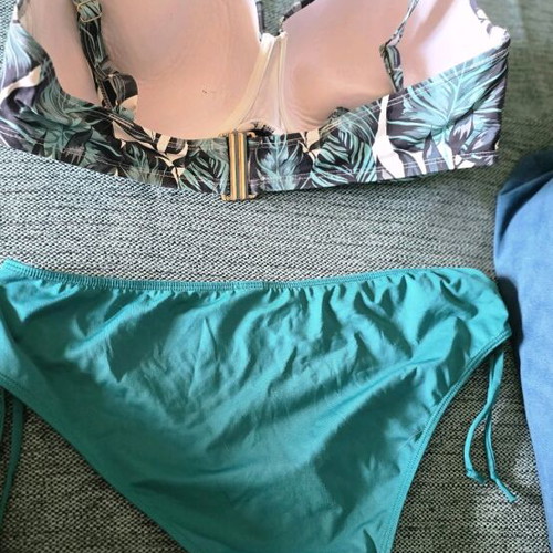 Minerva Bikini Set like new, green tropical leaves, XXL bottom DD top