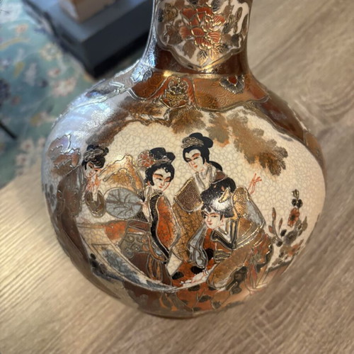 Satsuma handmade vase like new
