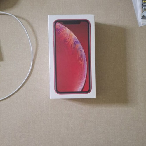 iPhone XR 128GB red, like new, 82% battery health