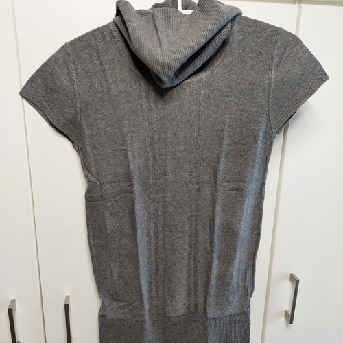 Knitted women's short-sleeve T-shirt like new, one size, gray
