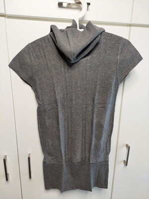 Knitted women's short-sleeve T-shirt like new, one size, gray