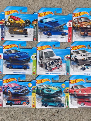 Hot Wheels σετ 12 αυτοκινητάκια