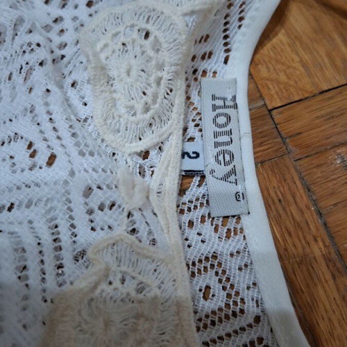 Honey White Kaftan Size 2 like new with Jacquard Mesh Pattern