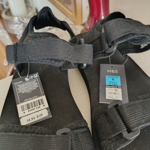 Marks & Spencer men's hiking sandals new, size 42 black