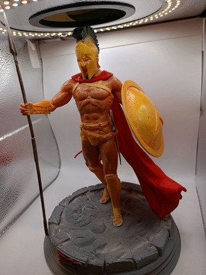Голяма фигура 300