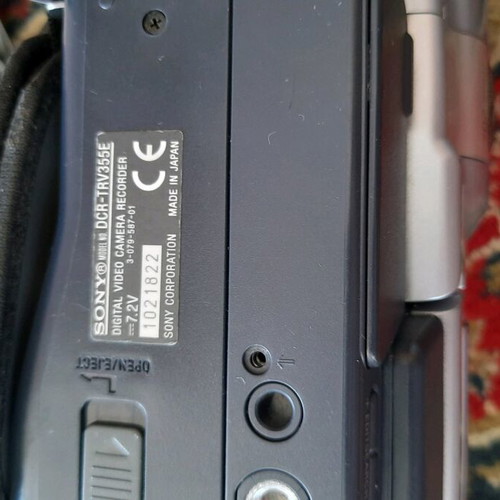 Sony Digital-8 Digital Video Camcorder DCR-TRV355E used, with charger and 2 straps