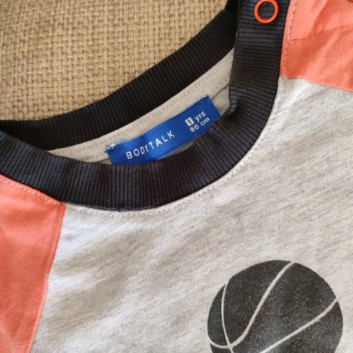 Body talk set for 12-month-old boy, lightly used short sleeve shirt and shorts