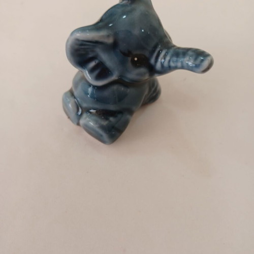 Ceramic decorative elephant figurine like new, height 5 cm