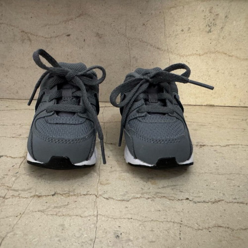 Nike Air Max baby sneakers like new, grey