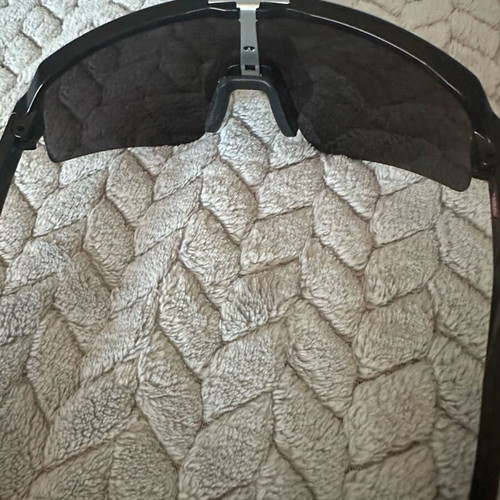 Oakley sunglasses like new, black