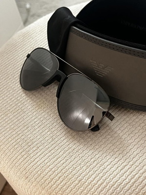 Emporio Armani EA2059 3203/87 Aviator Sunglasses like new, black and gray