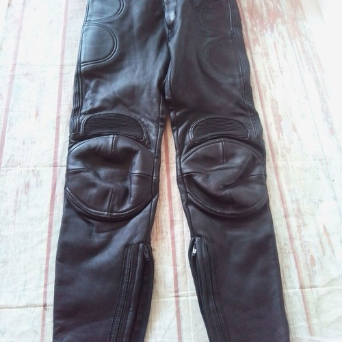 Echtes leather motorcycle pants used with protectors