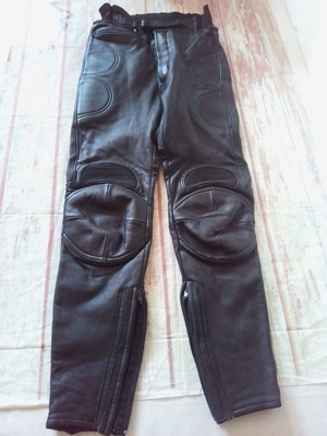 Echtes leather motorcycle pants used with protectors