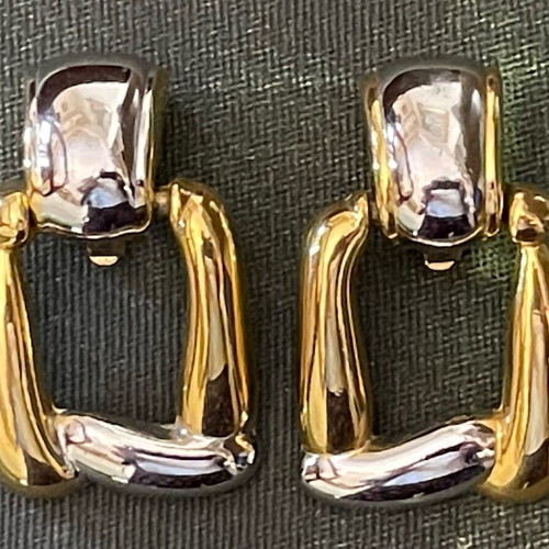 P.E.P. clip earrings collectible like new
