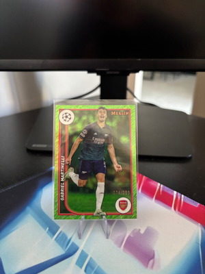 Gabriel Martinelli 2023-24 Topps Merlin UEFA Club Neon Green Shimmer Refractor card like new