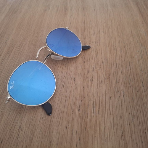 Ray Ban sunglasses like new, blue lenses