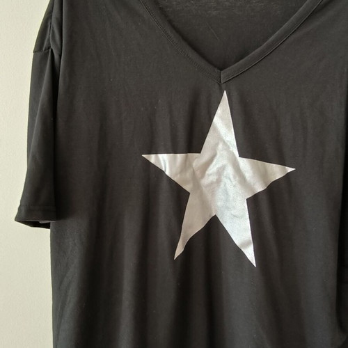 Mako T-shirt with star print new, one size, black and silver