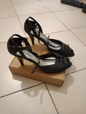 Tamaris women's shoes size 39 like new, black