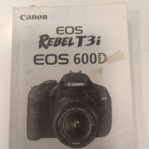 Canon 600D DSLR camera like new with EFS 18-55 lens and accessories