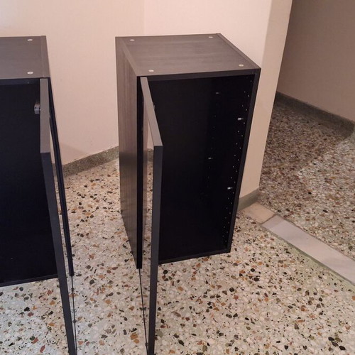 Furniture set like new with two display cabinets and four wall units
