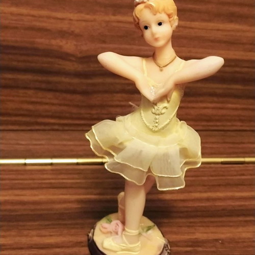 Vintage decorative ballerina ceramic used