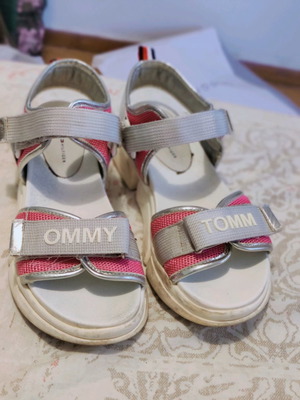 Tommy Hilfiger 36