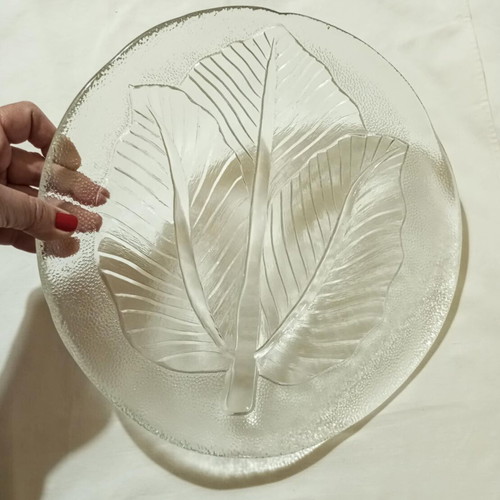 Crystal round platter with embossed leaf design like new