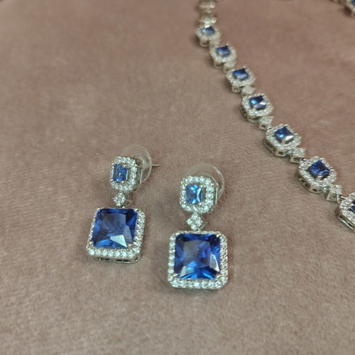 Necklace and earrings set with zircon, like new, blue and silver