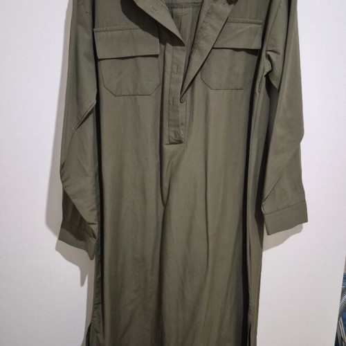 Khaki dress size 40 new with side slits, midi length