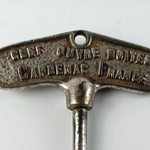 Raynal et Roquelaure can opener like new, 1920s vintage