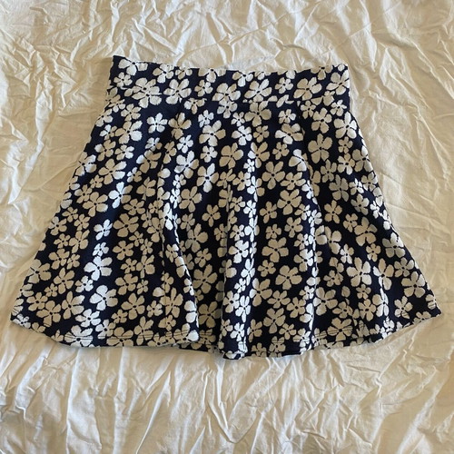 Skater skirt with floral pattern H&M in very good condition