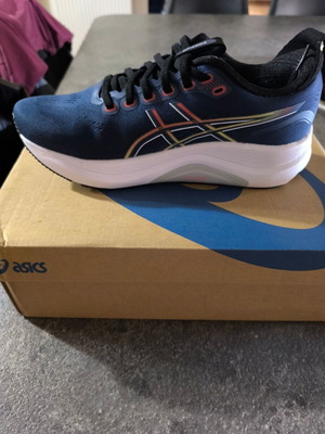 Asics Cayano 32 αθλητικά παπούτσια καινούργια, νούμερο 39.5-40, μπλε