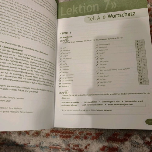 Progress in einem Jahr Arbeitsbuch used, with notes