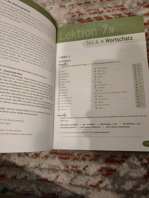 Progress in einem Jahr Arbeitsbuch used, with notes