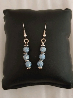 Dangling earrings new with turquoise beads and silver elements
