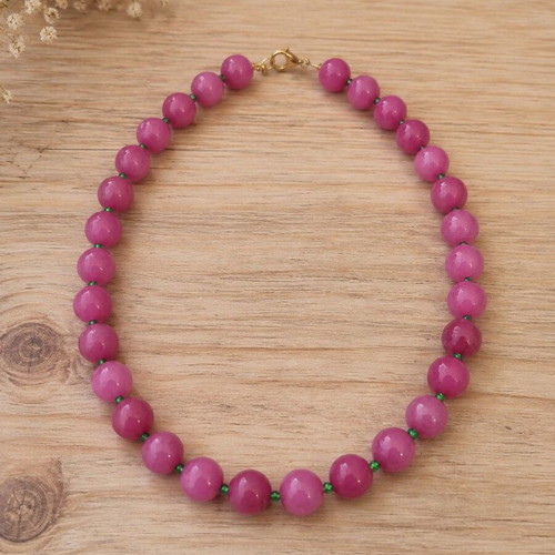 Nephrite necklace with large fuchsia pearls and green beads, handmade