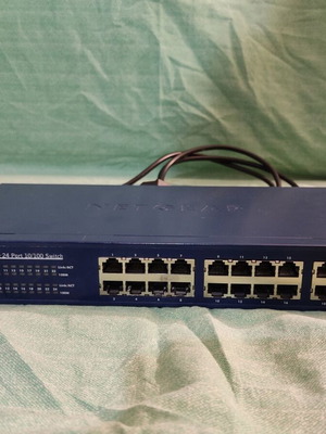 Netgear JFS524 ProSafe 24-port Fast Ethernet Switch used