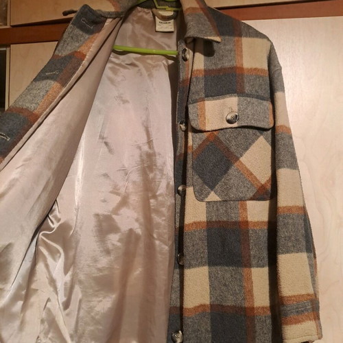 Pull & Bear checked jacket like new, oversize, grey and beige